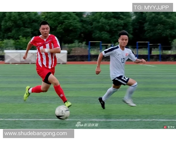 足球公益赛星光闪耀 盘点参赛球星精彩瞬间与背后故事