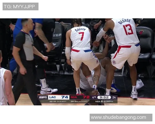 足球巨星赛场罚站瞬间集锦全记录看球星们不同的无奈表情